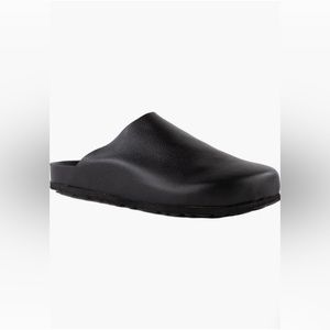 Seychelles New Routine Flats